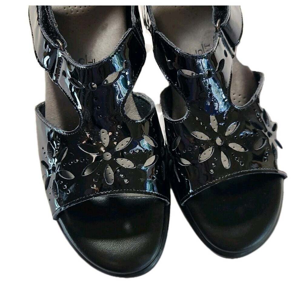 SAS Sunburst Black Patent Leather Sandals Sz 7 Comfort Tripad Heel Strap Floral - Picture 7 of 10